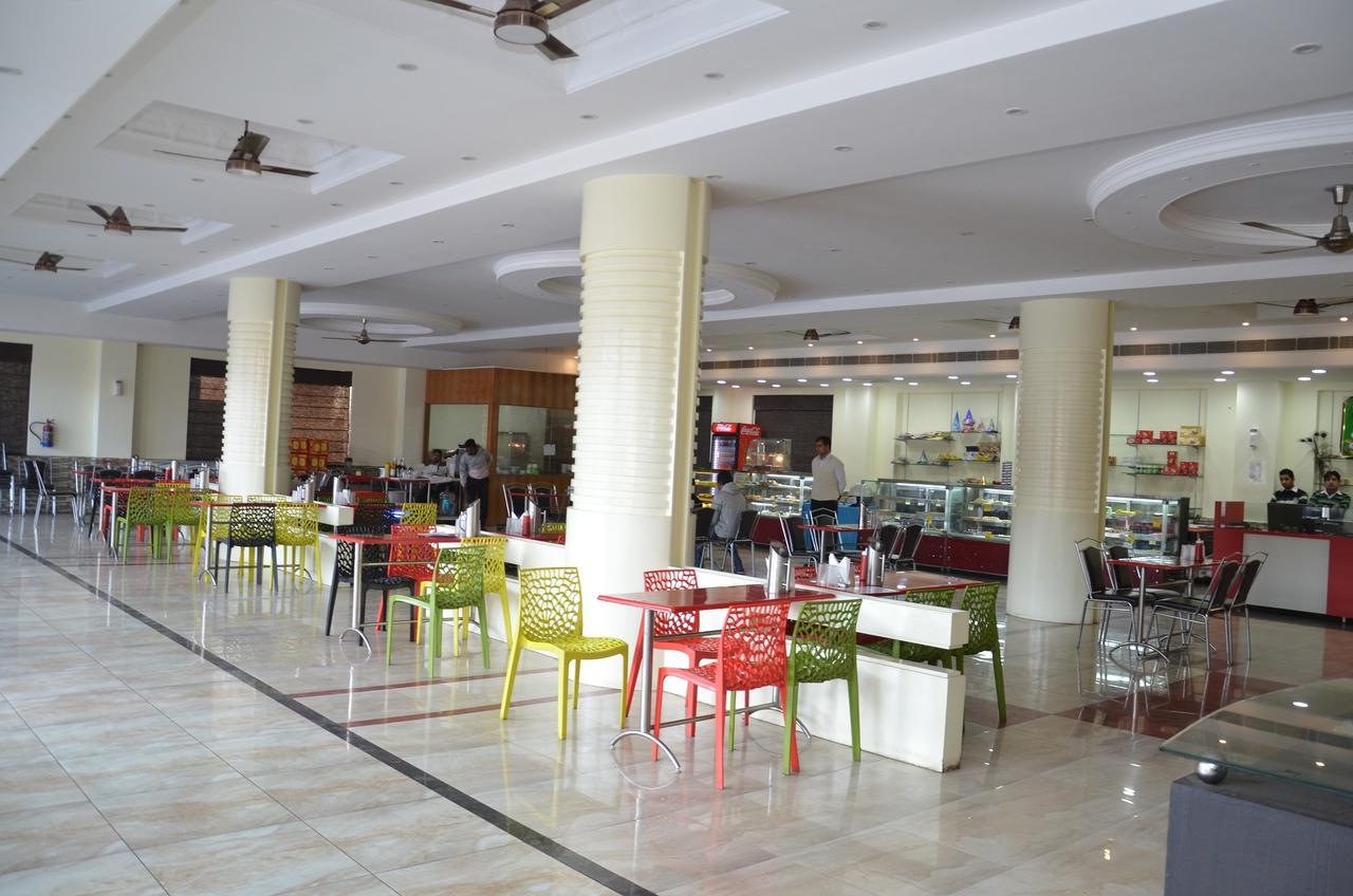 Chopra Residency Hotell Hamirpur Eksteriør bilde