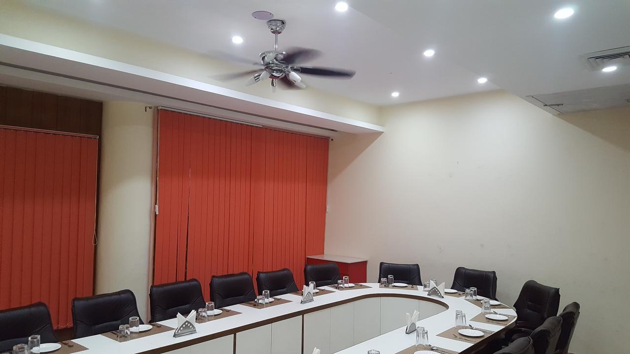 Chopra Residency Hotell Hamirpur Eksteriør bilde